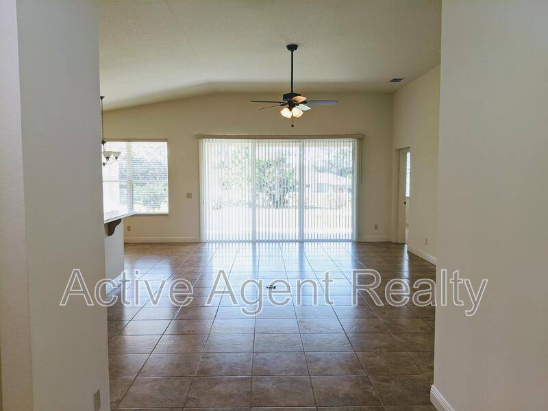 House for rent at 1882 W Angelica Loop, Lecanto, FL 34461