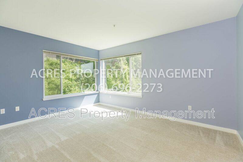 Condo for rent at 524 6th Ave W #309, Seattle, WA 98119
