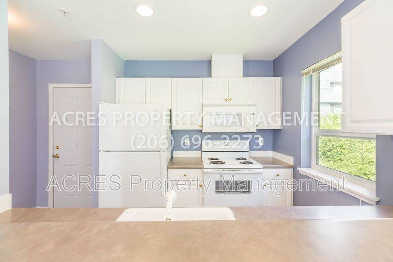 Condo for rent at 524 6th Ave W #309, Seattle, WA 98119