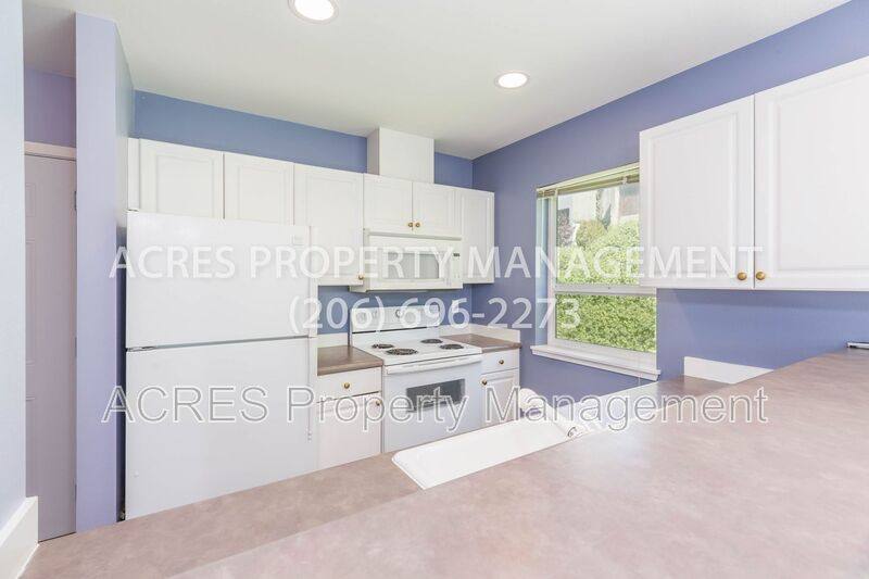 Condo for rent at 524 6th Ave W #309, Seattle, WA 98119
