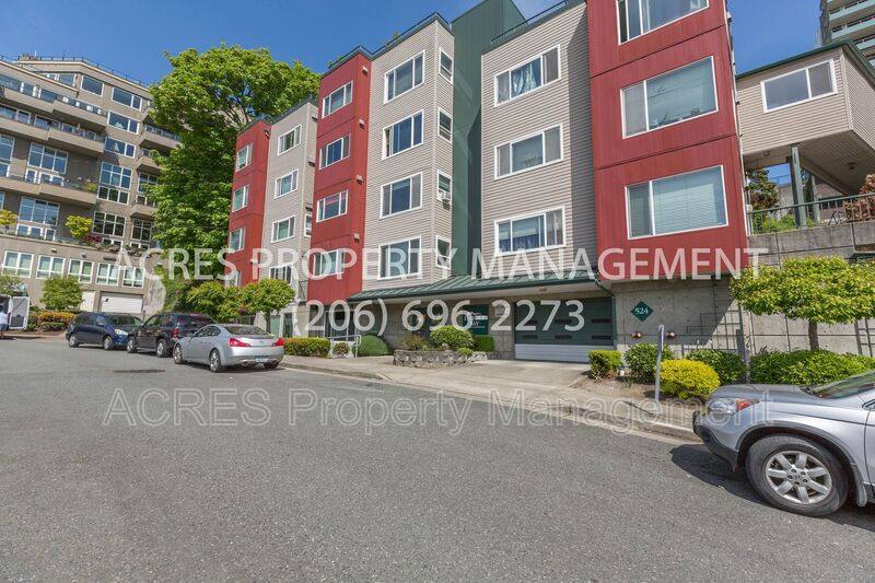 Condo for rent at 524 6th Ave W #309, Seattle, WA 98119