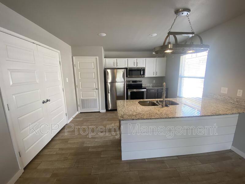 Apartment for rent at 1813 Osage St #A, Fort Smith, AR 72901