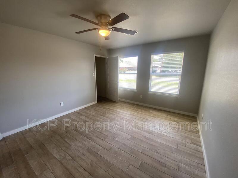 Apartment for rent at 1813 Osage St #A, Fort Smith, AR 72901