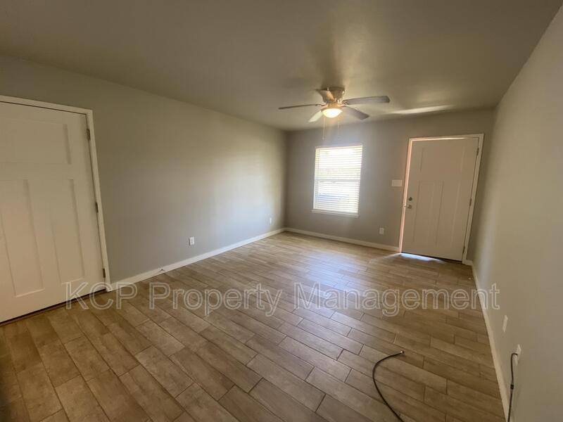 Apartment for rent at 1813 Osage St #A, Fort Smith, AR 72901