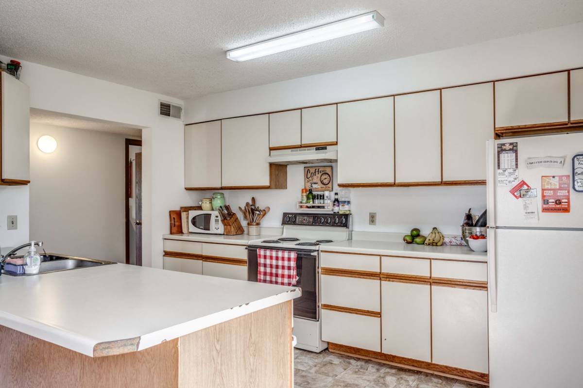 Apartment for rent at 646-650 Ontario St SE, Minneapolis, MN 55414