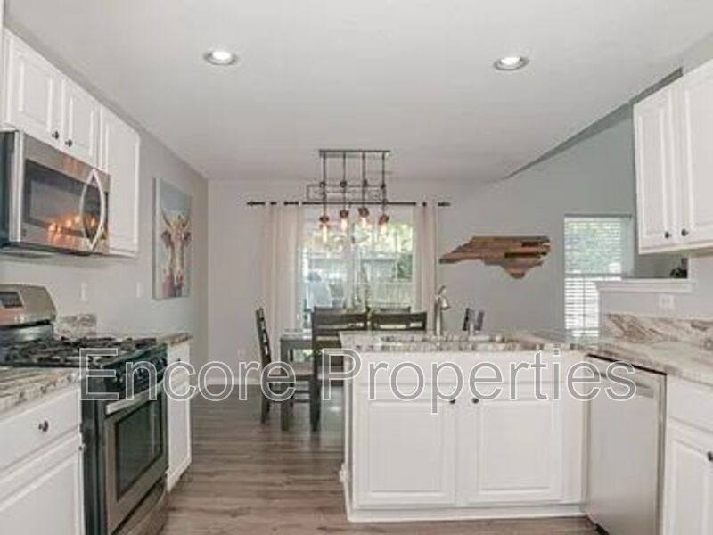 House for rent at 221 Danesway Dr, Holly Springs, NC 27540