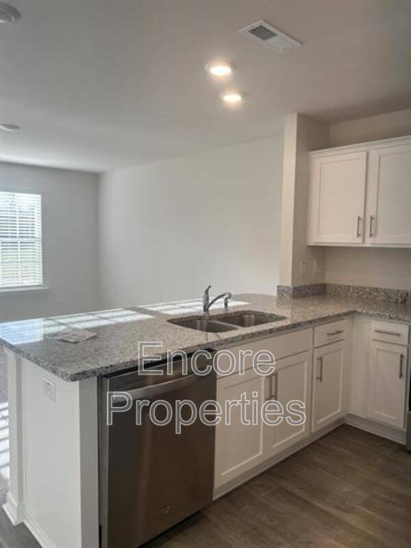 Townhouse for rent at 18 March Creek Dr, Fuquay Varina, NC 27526