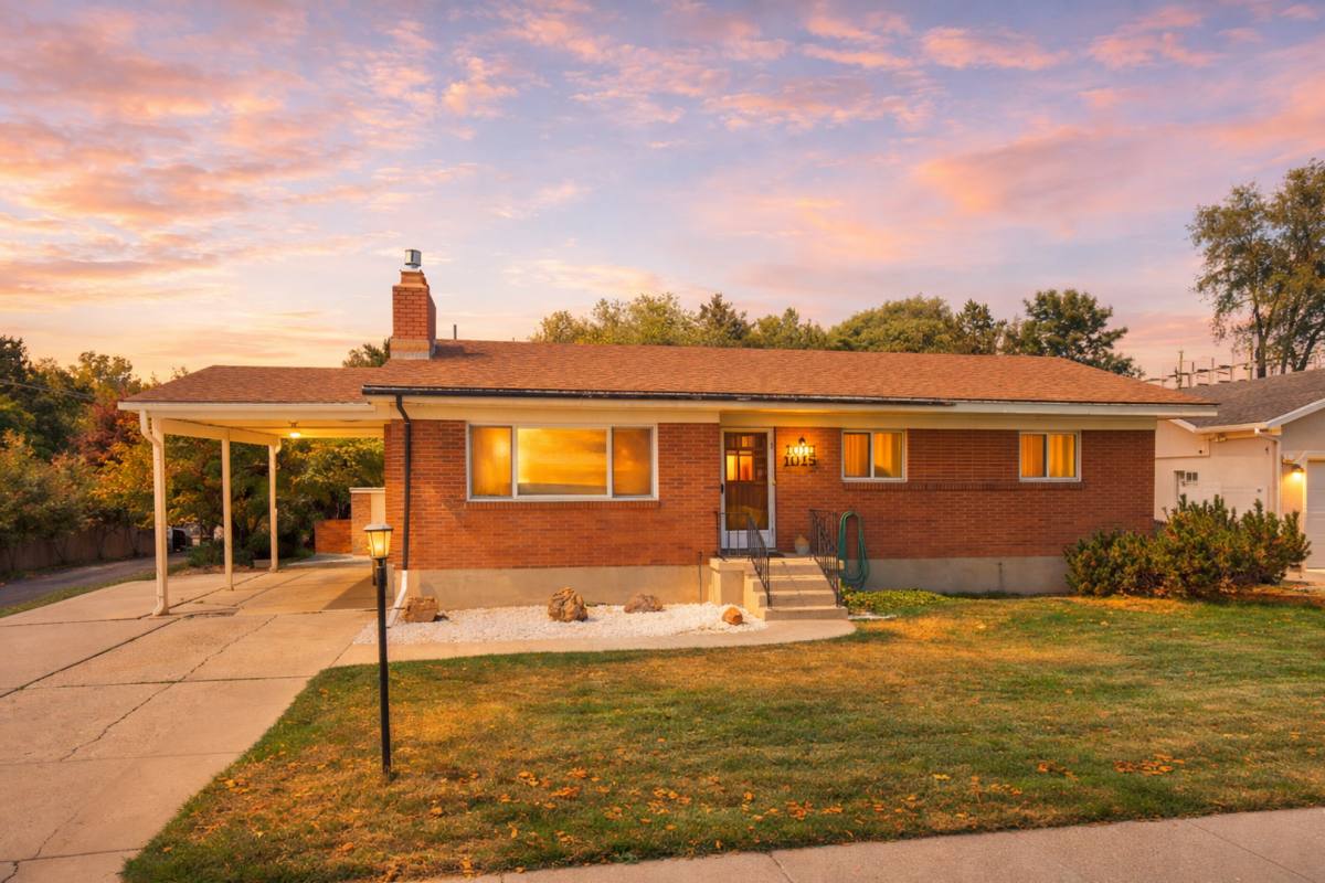Apartment for rent at 1016 E 3825 S, Salt Lake City, UT 84106