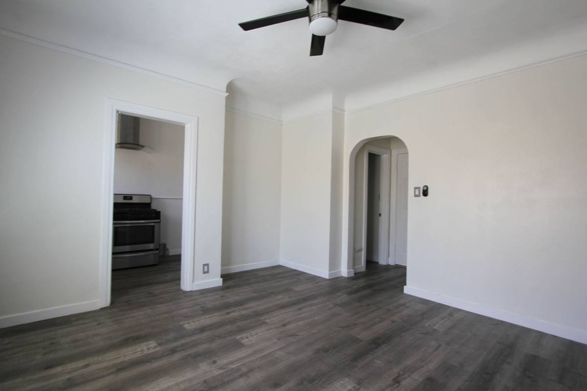 Apartment for rent at 444 Chestnut Ave, Long Beach, CA 90802