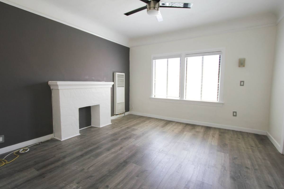 Apartment for rent at 444 Chestnut Ave, Long Beach, CA 90802