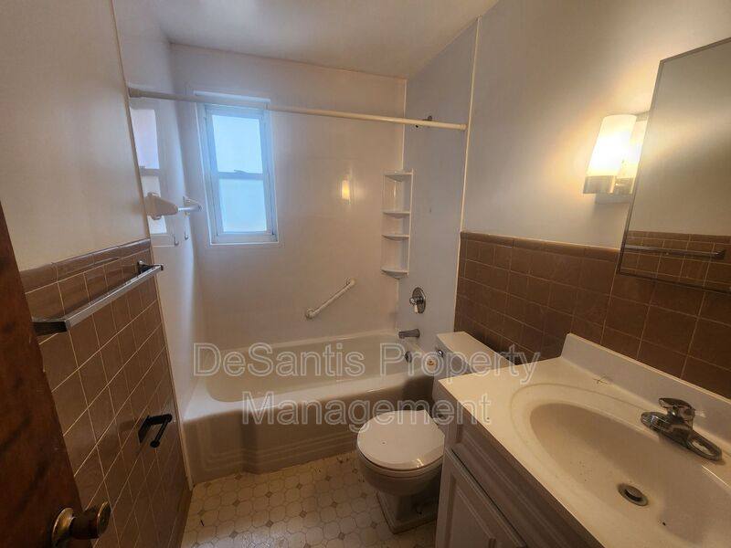 Apartment for rent at 21 Chalftone Ave #2, Pittsburgh, PA 15229