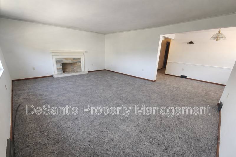 Apartment for rent at 21 Chalftone Ave #2, Pittsburgh, PA 15229