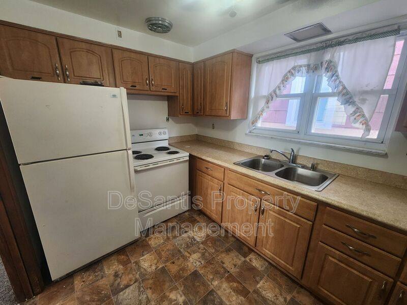 Apartment for rent at 21 Chalftone Ave #2, Pittsburgh, PA 15229