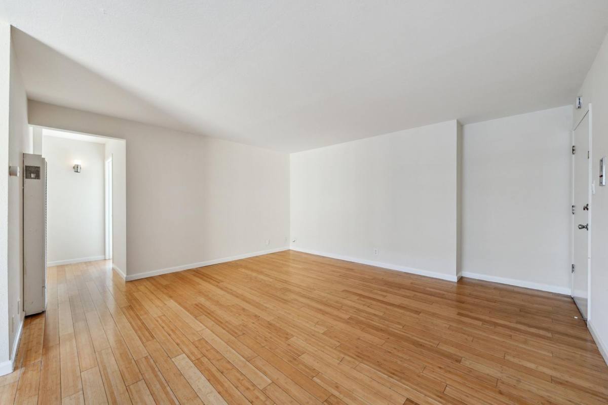 Apartment for rent at 1738 4th Ave, Oakland, CA 94606