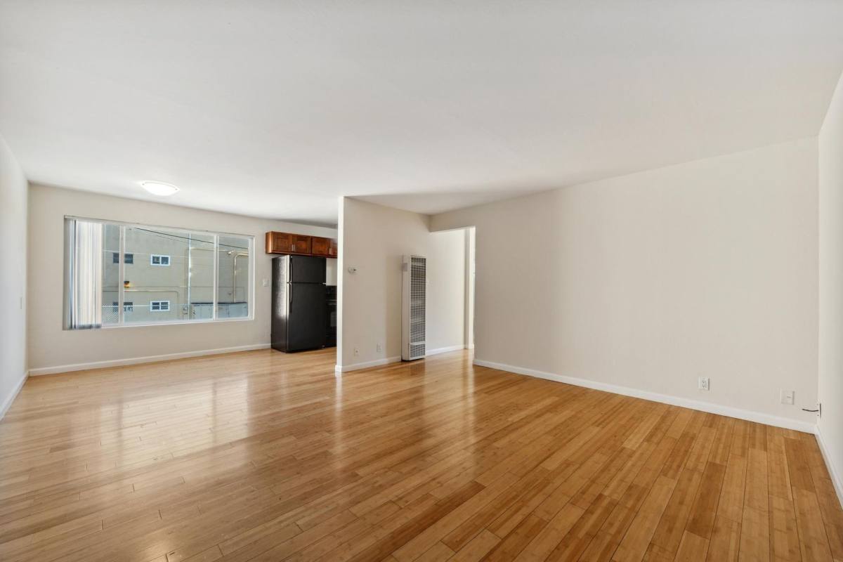 Apartment for rent at 1738 4th Ave, Oakland, CA 94606