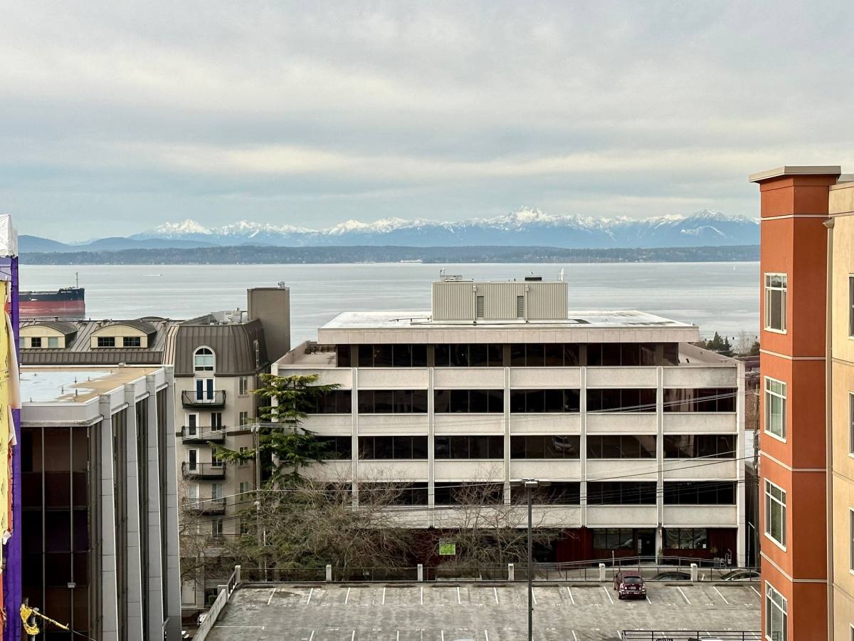 Apartment for rent at 420 Queen Anne Ave N, Seattle, WA 98109