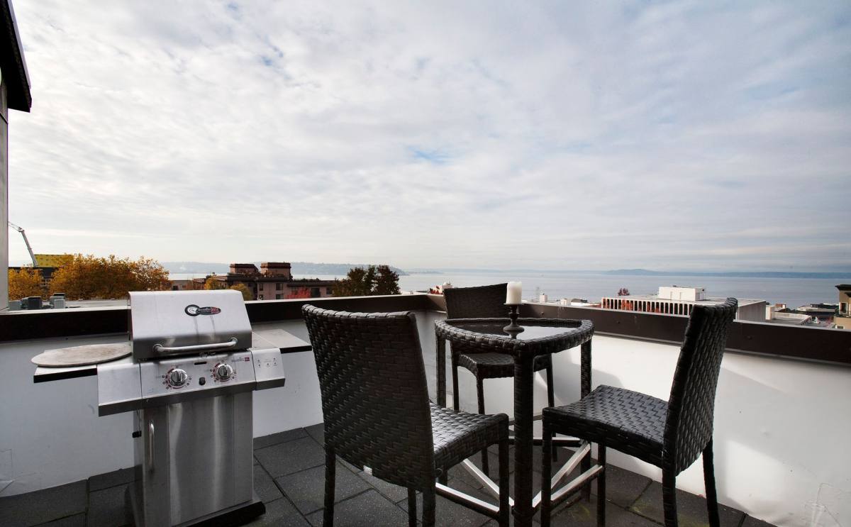 Apartment for rent at 420 Queen Anne Ave N, Seattle, WA 98109