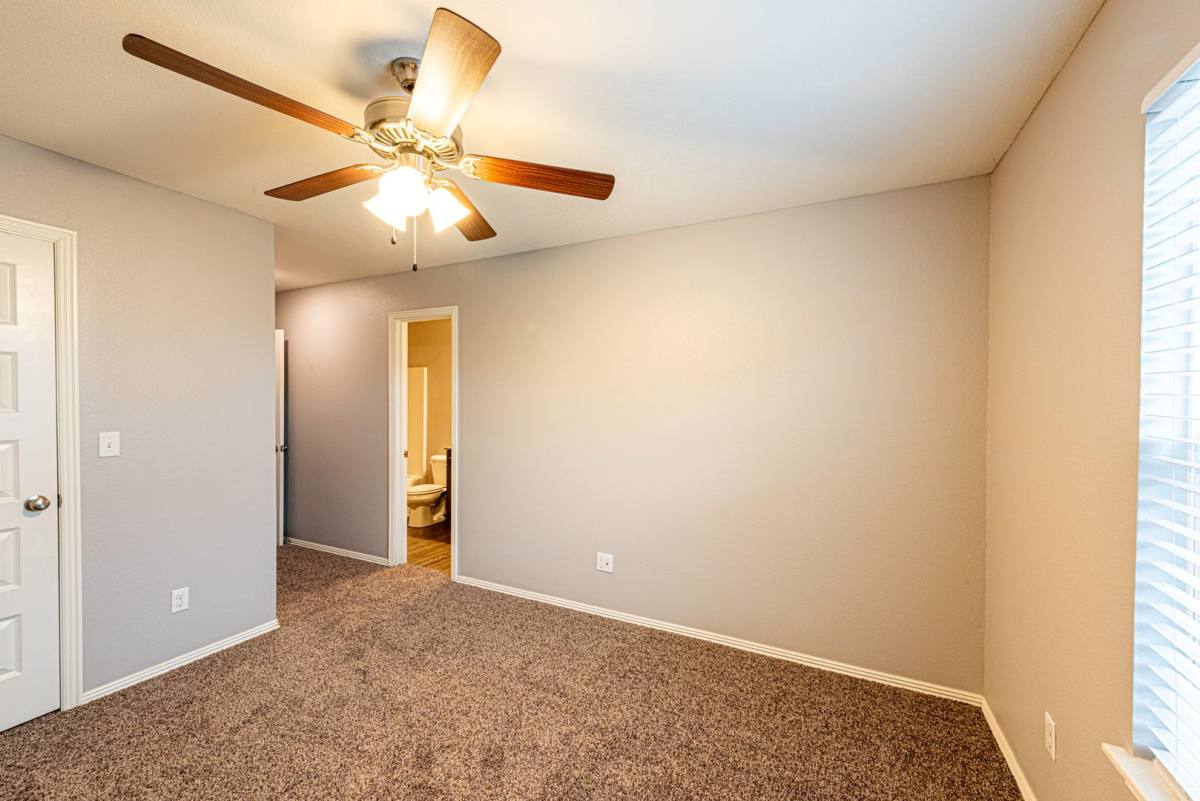 House for rent at 1374 N Corsica Dr, Fayetteville, AR 72704
