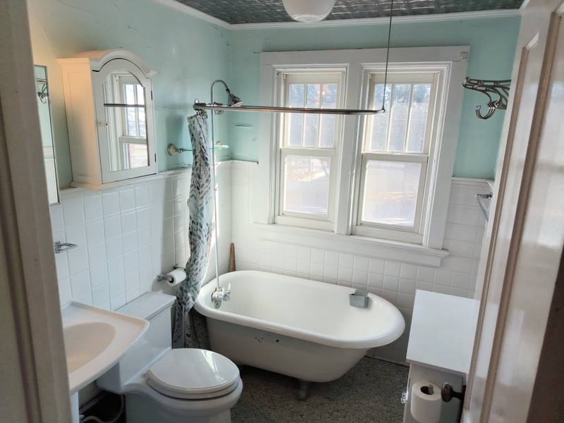 House for rent at 401 Cleveland Ave, Manitowoc, WI 54220