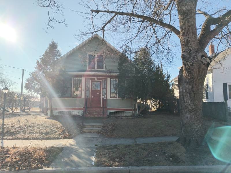 House for rent at 401 Cleveland Ave, Manitowoc, WI 54220