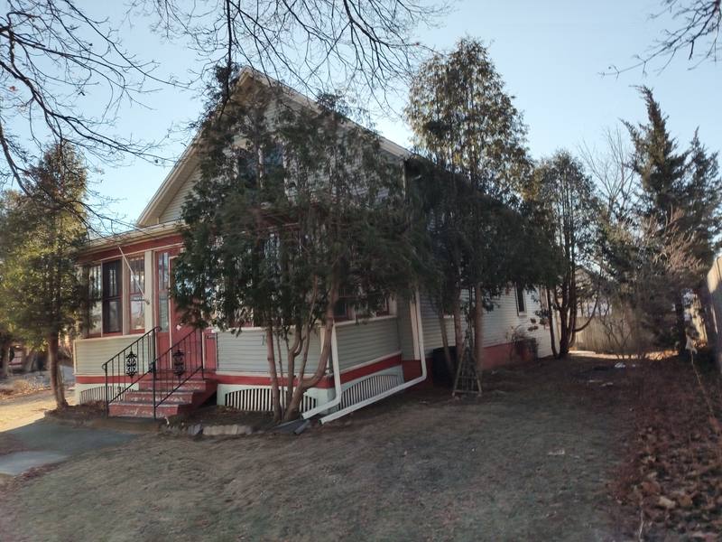 House for rent at 401 Cleveland Ave, Manitowoc, WI 54220