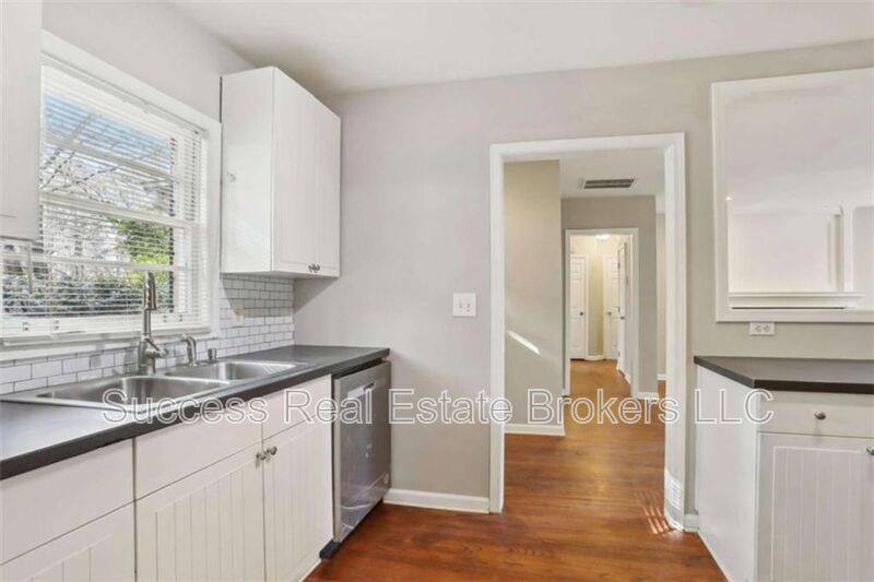 House for rent at 1840 Camellia Dr, Decatur, GA 30032