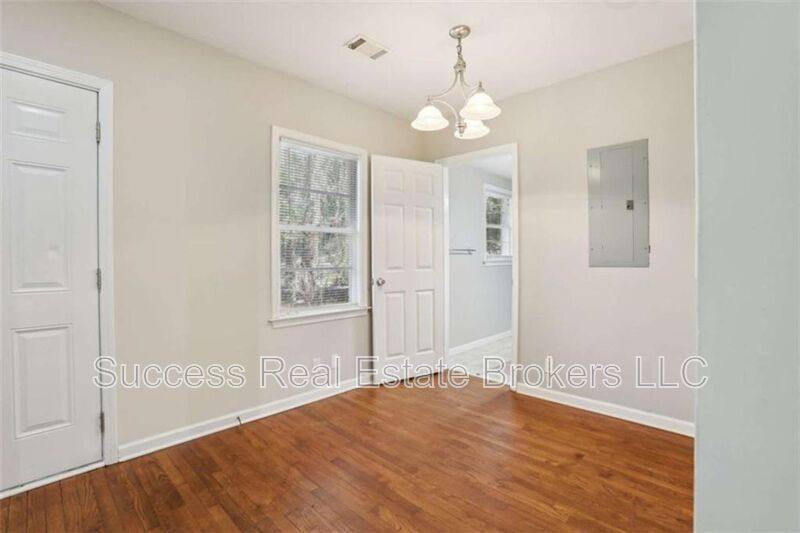 House for rent at 1840 Camellia Dr, Decatur, GA 30032