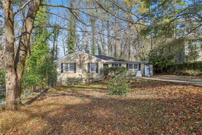 House for rent at 1840 Camellia Dr, Decatur, GA 30032