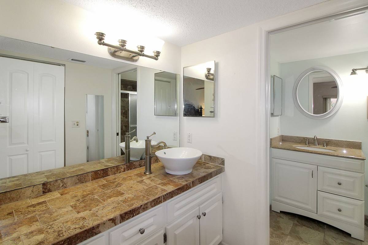 Apartment for rent at 340 Cerromar Way N, Venice, FL 34293
