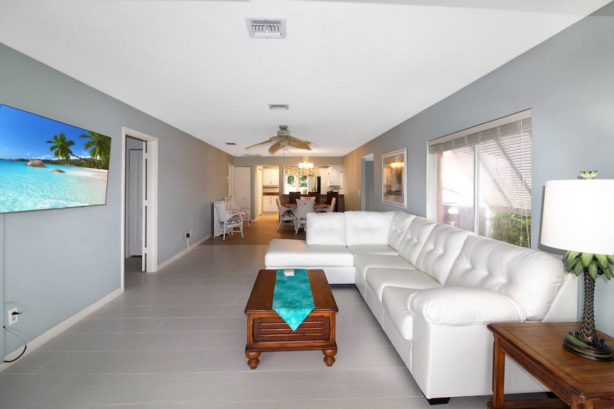 Apartment for rent at 340 Cerromar Way N, Venice, FL 34293