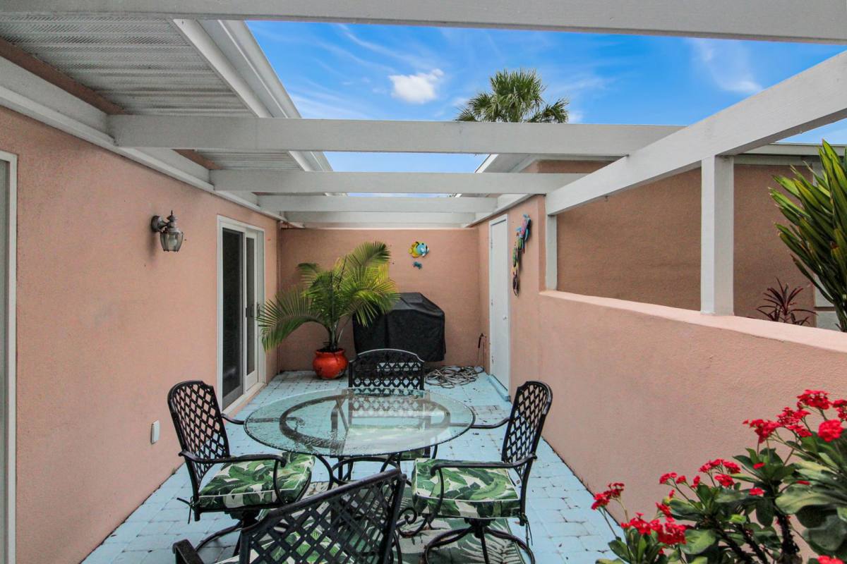 Apartment for rent at 340 Cerromar Way N, Venice, FL 34293