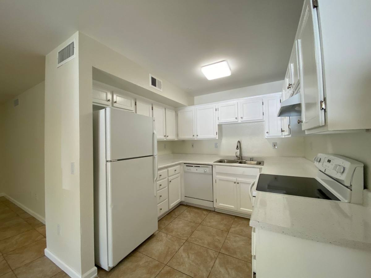 Apartment for rent at 5410 - 5430 Sunny Creek Rd, Carlsbad, CA 92010