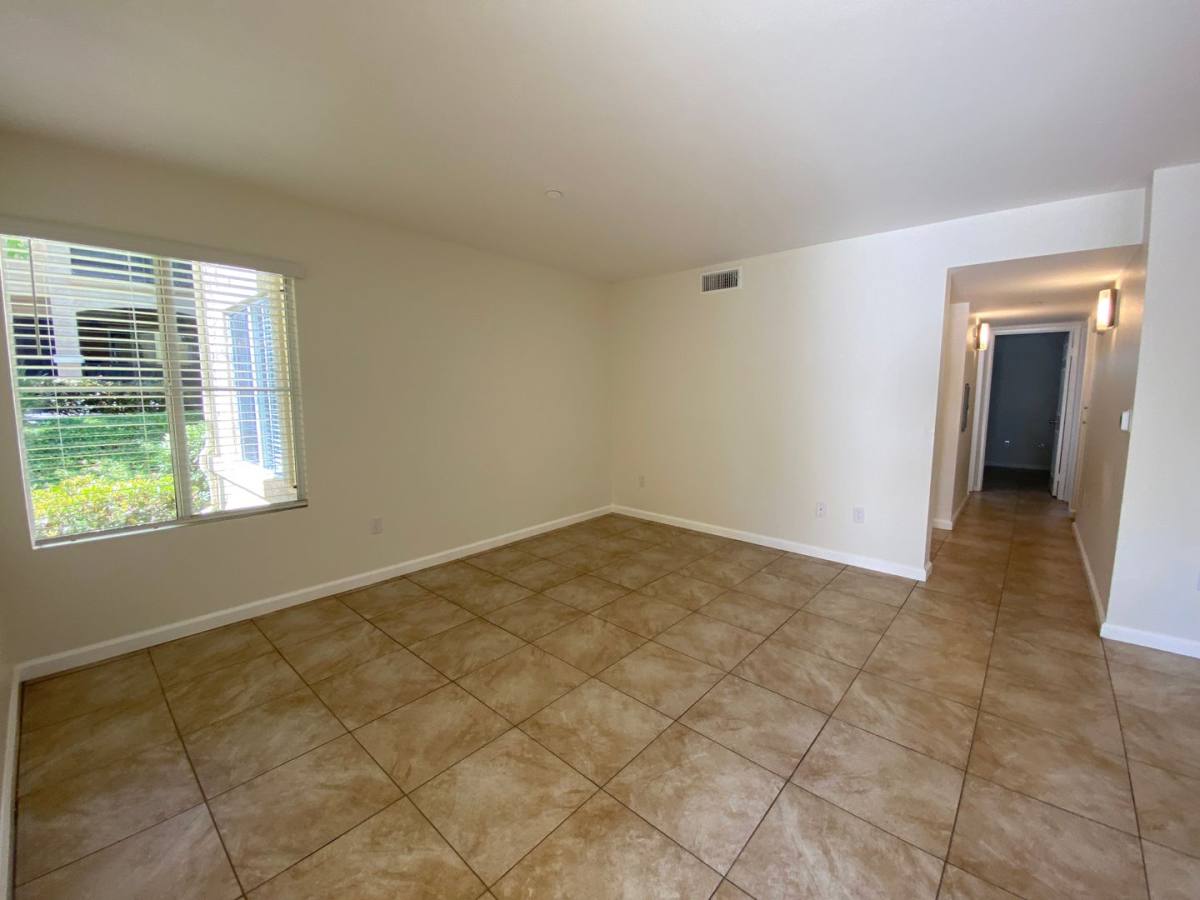 Apartment for rent at 5410 - 5430 Sunny Creek Rd, Carlsbad, CA 92010