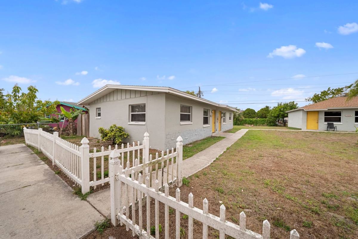 Apartment for rent at 5458-5460 5th Ave, Fort Myers, FL 33907