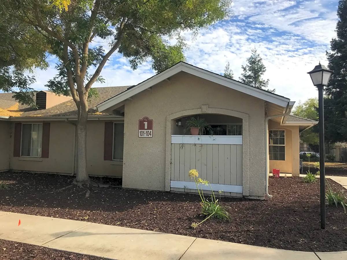 Apartment for rent at 1003 Lake Park Ave, Galt, CA 95632