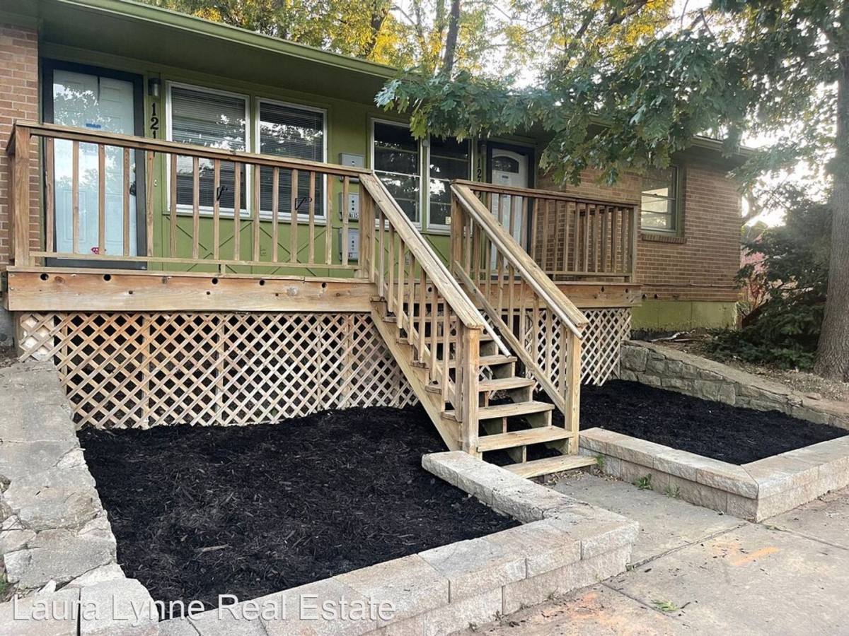 Apartment for rent at 1217 1 2 W Truman Rd, Independence, MO 64050