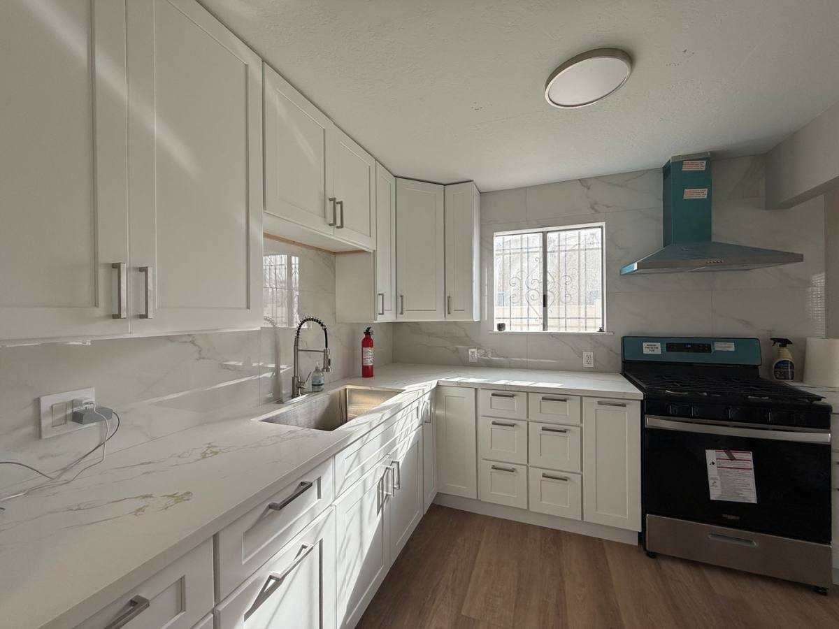House for rent at 711 E Ave, Lancaster, CA 93535