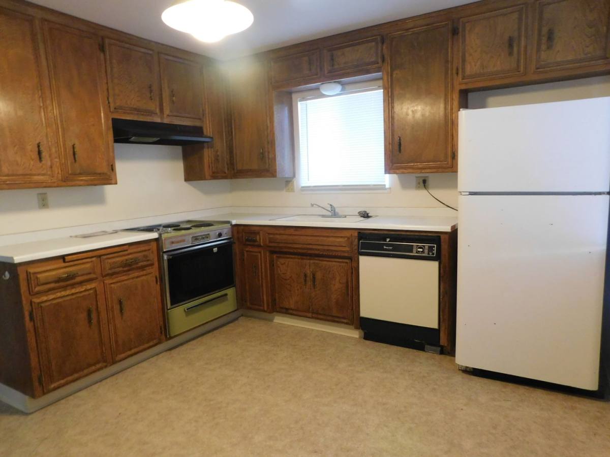 Apartment for rent at 228 S Gemstone St, Ridgecrest, CA 93555
