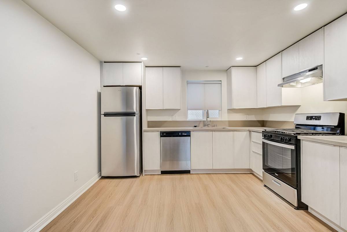 Apartment for rent at 626 N Kingsley Dr, Los Angeles, CA 90004