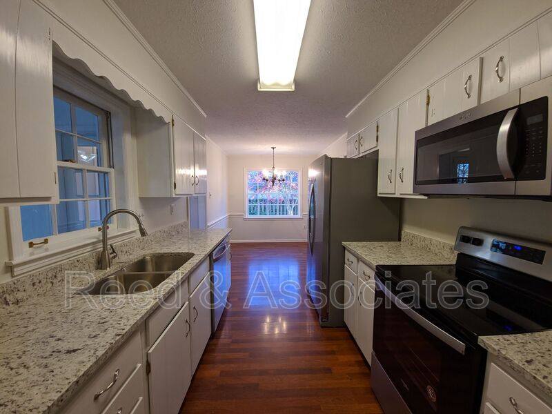 Townhouse for rent at 8403 Pine Valley Lane, Germantown, TN 38139