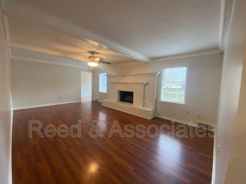 Townhouse for rent at 8403 Pine Valley Lane, Germantown, TN 38139