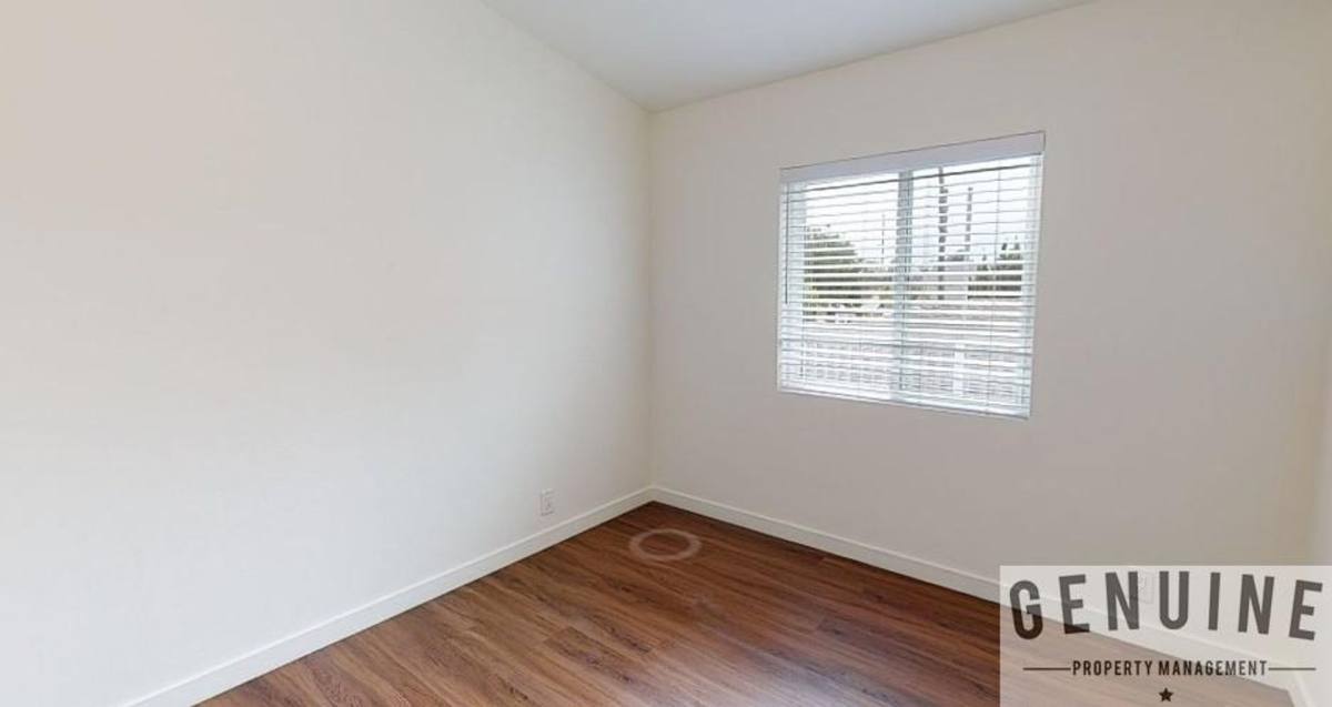 House for rent at 1008 England St, Huntington Beach, CA 92648
