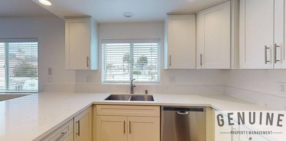House for rent at 1008 England St, Huntington Beach, CA 92648