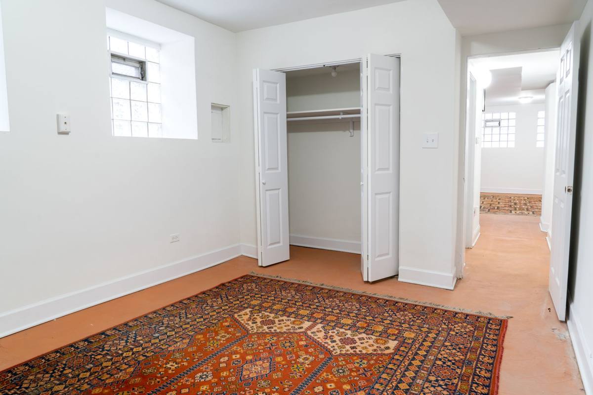 Apartment for rent at 4510 N Hazel St, Chicago, IL 60640