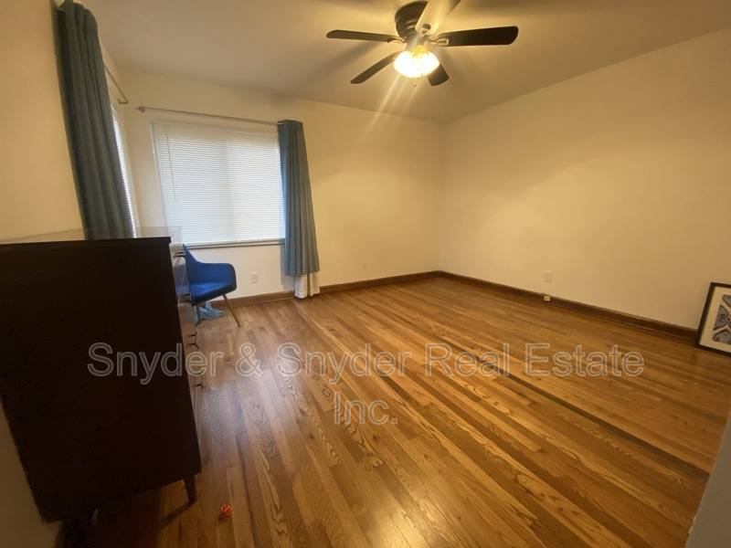 House for rent at 1093 N Main St, Akron, OH 44310