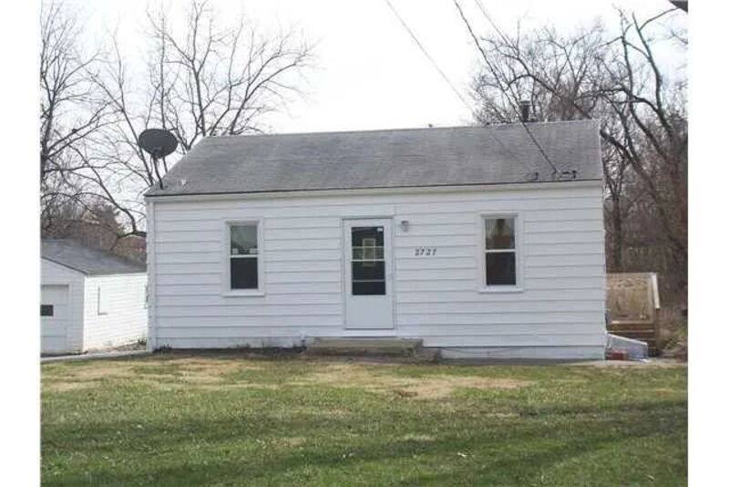 House for rent at 2727 E Douglas Ave, Des Moines, IA 50317