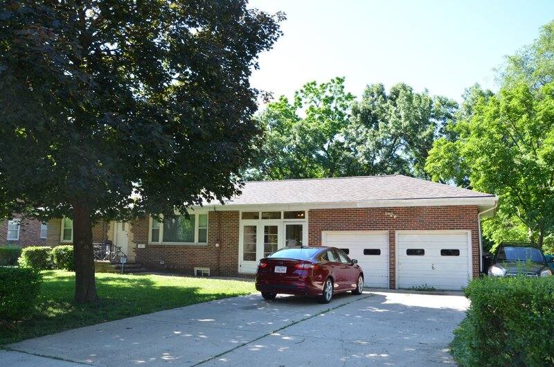 Apartment for rent at 1320 1 2 Broad St, Des Moines, IA 50315