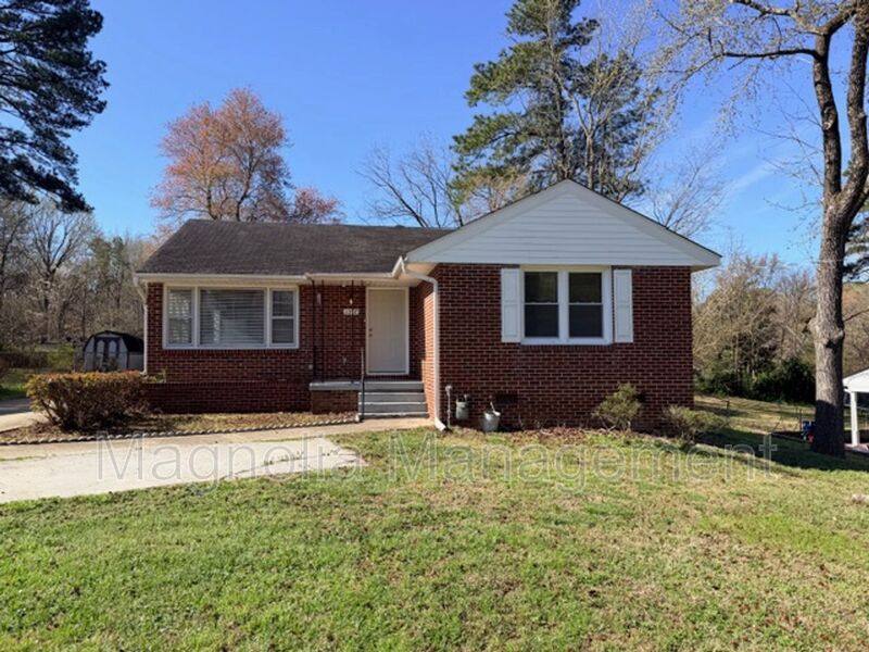 House for rent at 1217 Oakridge Ave, Henderson, NC 27536