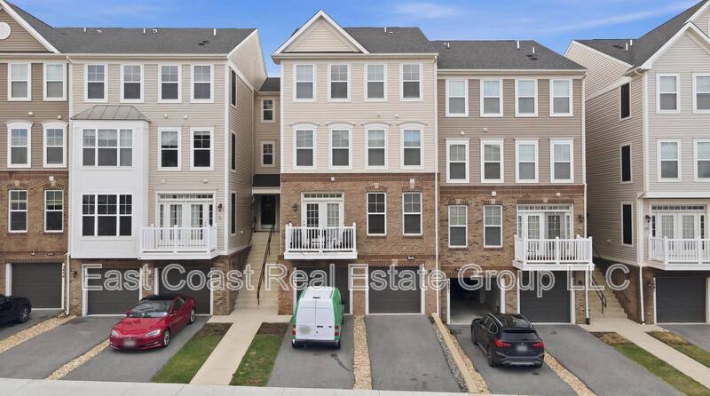 Townhouse for rent at 5891 Bella Marie Way, Frederick, MD 21703
