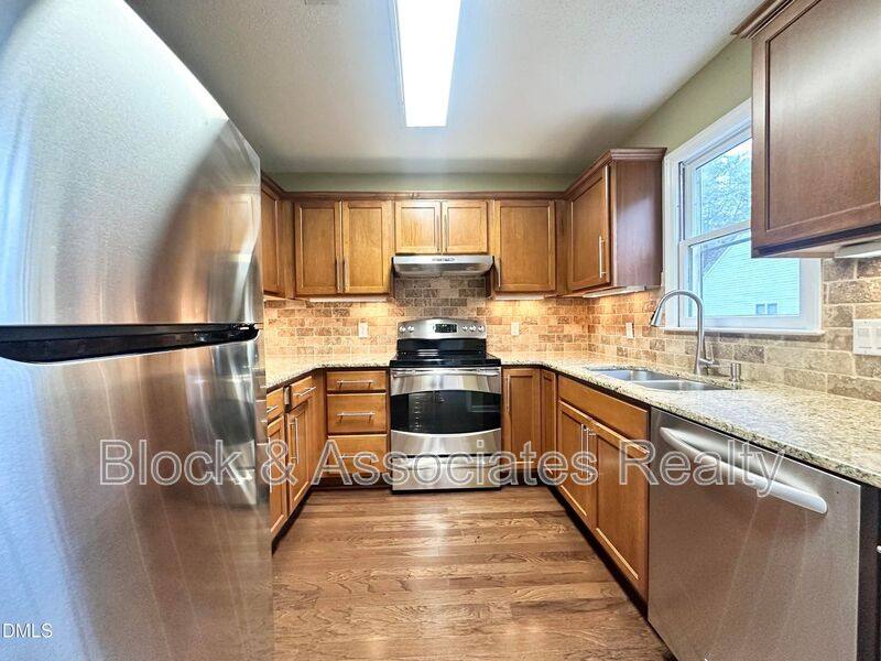 Townhouse for rent at 5620 Bridgetowne Way, Raleigh, NC 27609